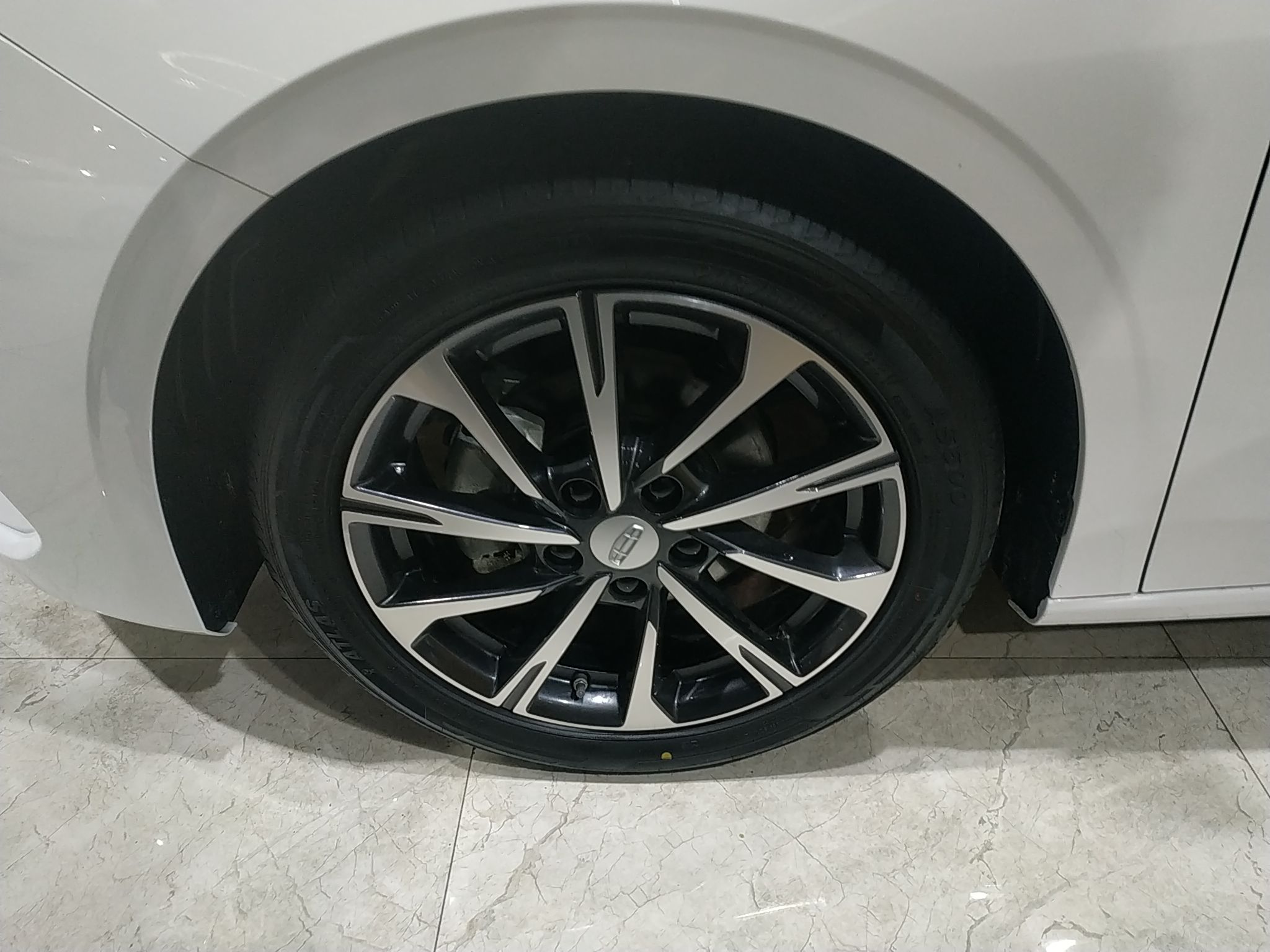 Geely Auto Emgrand 2025 4th Generation 1.5L CVT Flagship Version — снимка 10