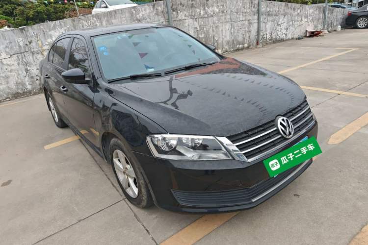 Used Volkswagen Lavida 2013 Revised Classic 1.6L Automatic Fashion Edition