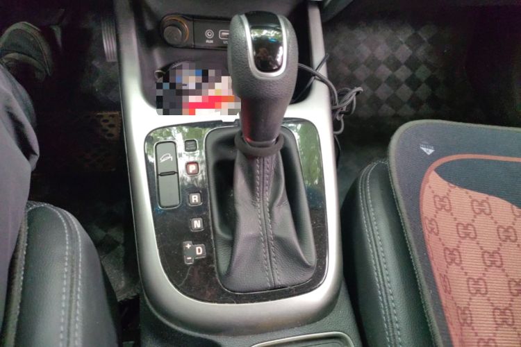 Used Kia KX3 2015 1.6L Automatic Two-Wheel Drive DLX Gear Lever