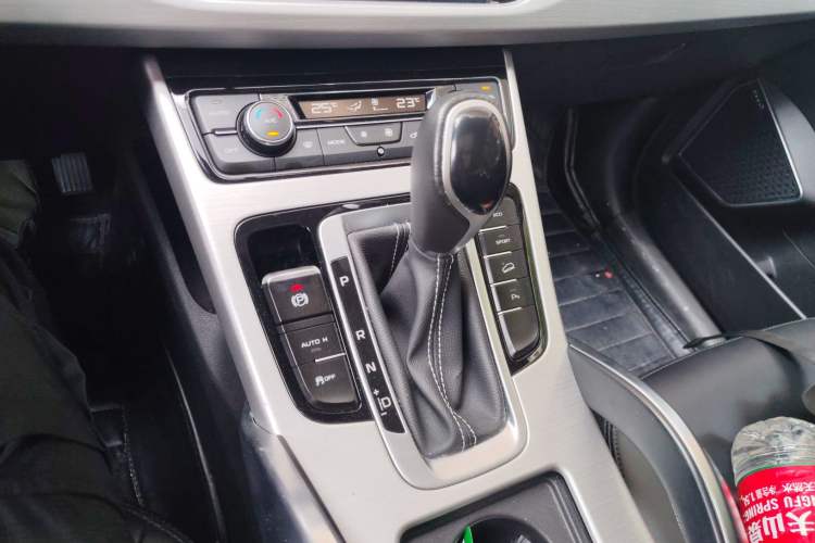 Used Geely Auto Emgrand X7 Sport 2016 1.8TD Automatic ZhiShang Model Gear Lever