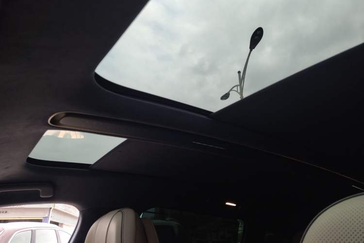 Used Nio ET9 2025 100kWh Signature Edition Headliner