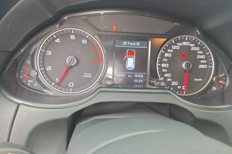 Used Audi Q5 2018 Collector's Edition 40 TFSI Technology Model