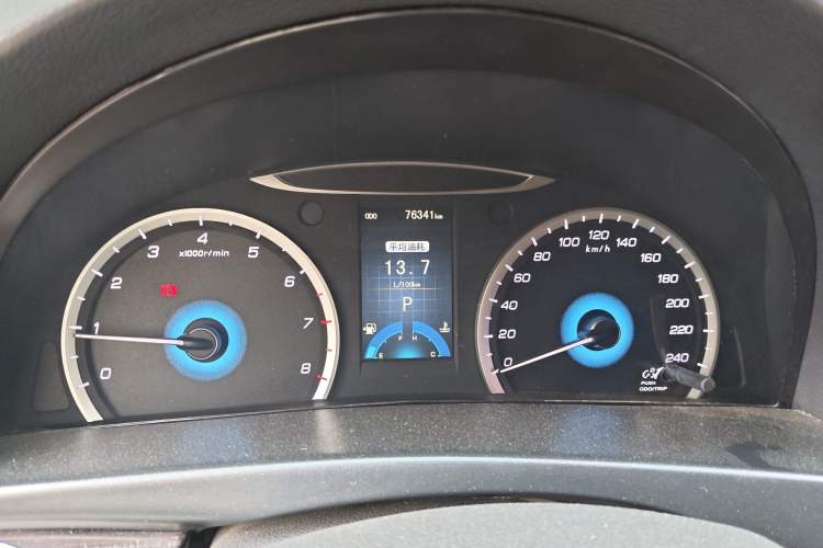 Used CHANGAN Raeton 2013 1.8T Automatic Elite Model China V Standard Odometer Close Up