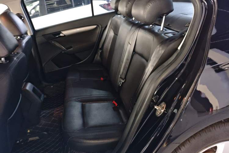 Used Volkswagen Lavida 2017 1.6L Automatic Comfort Edition
