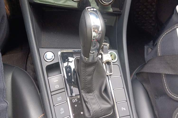 Used Volkswagen Bora 2023 200TSI DSG YueXing PRO Edition Gear Lever