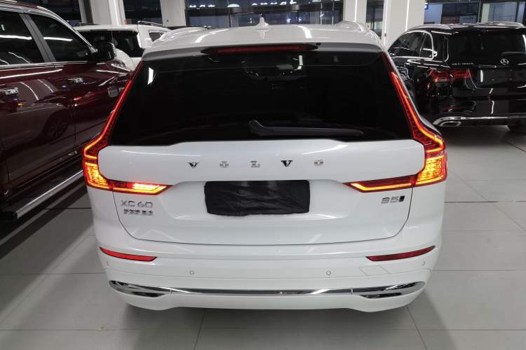 Used Volvo XC60 2025 B5 4x4 Smart Luxury Edition