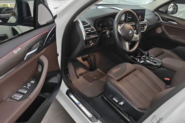 Used BMW X3 2023 xDrive30i Leading Model M Night Edition Package Driver Seat