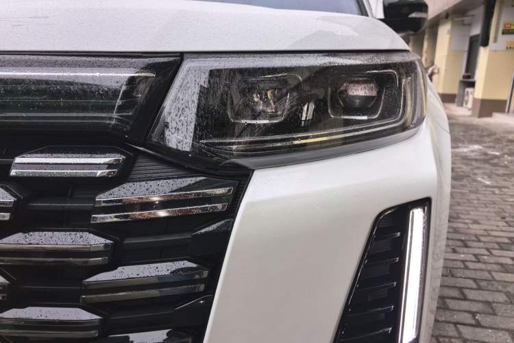 Used Changan CS95 2023 2.0T All-Wheel Drive Premium PLUS