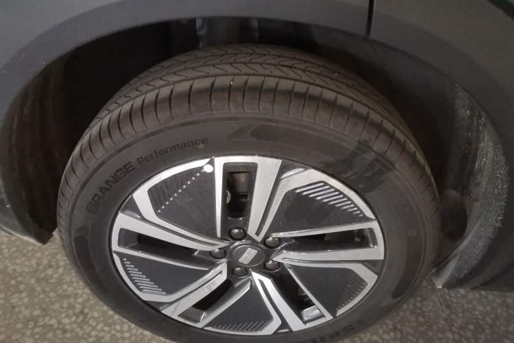 Used Geely Galaxy Xingjian 7 EM-i 2026 Model 135km Smart Navigation Version Exterior 5