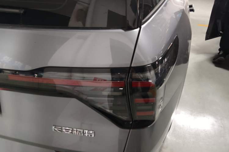 Used Ford Edge 2025 Ford Explorer L 2.0T EcoBoost E-Hybrid Four-Wheel-Drive 7-Seater Supreme Model
