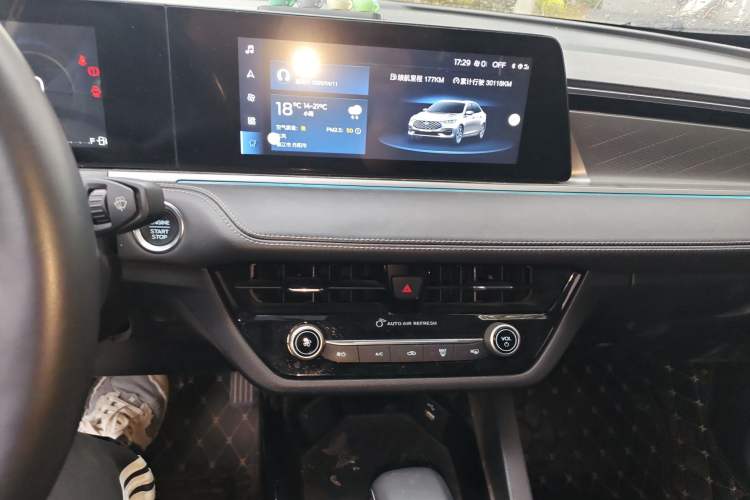 Used Ford Escort 2021 1.5L Automatic Diamond Edition Audio And AC Panel