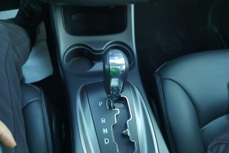 Used Dodge Journey 2016 2.4L Two-Wheel-Drive Touring Edition Gear Lever