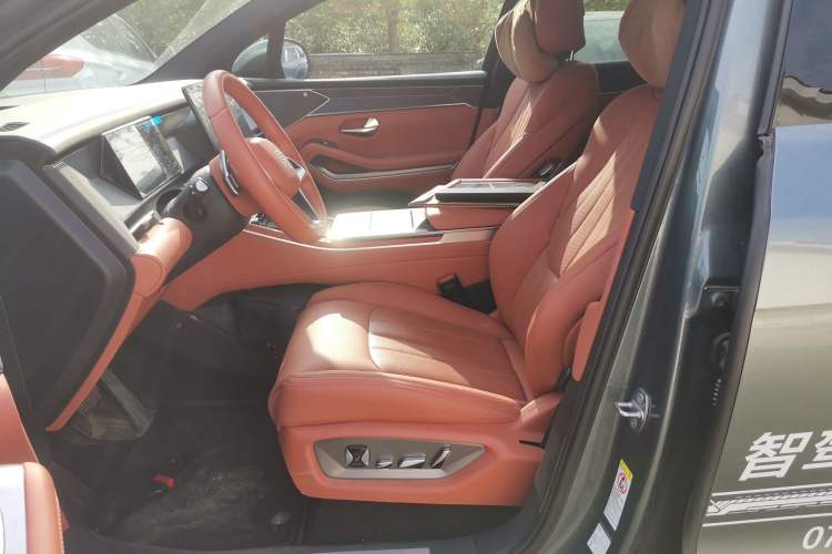 Used BYD Tang L 2025 DM 175KM Drone Player Edition