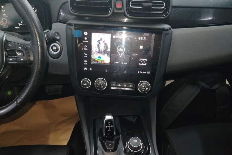 Used Lynk & Co 02 2021 2.0TD Automatic Two-Wheel Drive "Jin" Champion Edition Audio And AC Panel