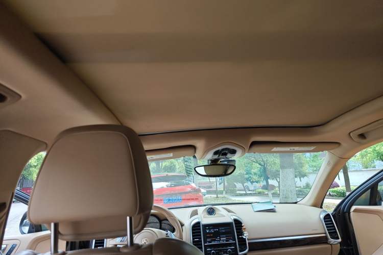 Used Porsche Cayenne  Headliner