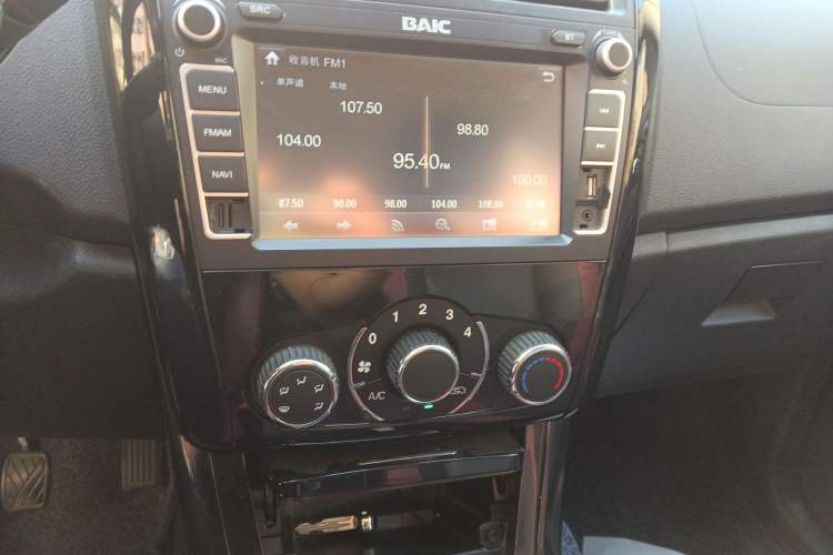 Used HYOSOW S3 2014 1.5L Comfort Version China IV Emission Standard Audio And AC Panel