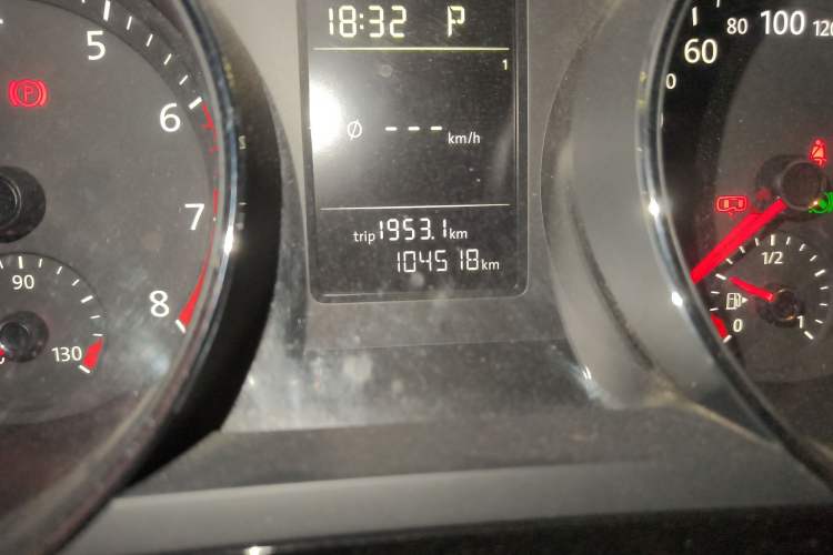 Used Volkswagen Sagitar 2015 230TSI Automatic Comfort Version