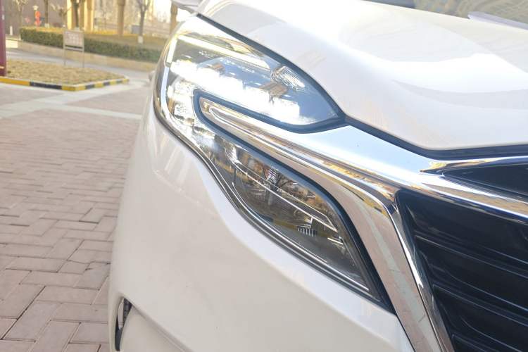 Used Buick GL8 2020 ES Land Cruiser 653T Luxury Model
