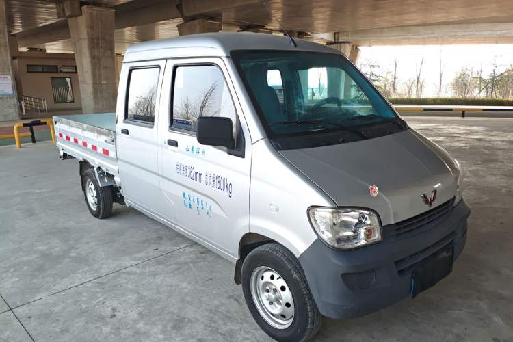 Used Wuling Zhiguang Small Truck 2020 1.2L Double Cab

