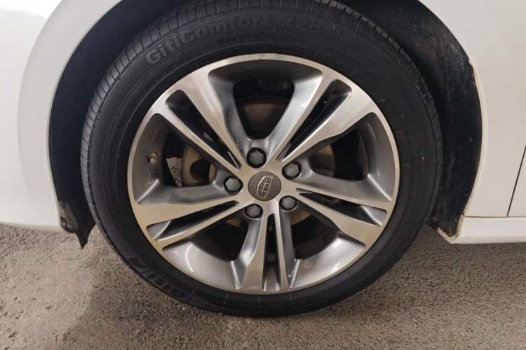 Used Geely Auto Binray 2018 14T CVT Binyi Edition Left Front Wheel Hub