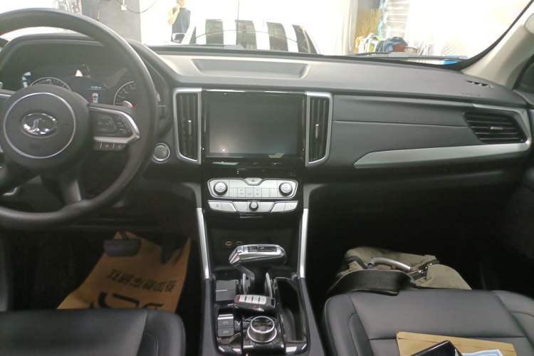 Used Great Wall Poer 2021 2.0T Commercial Version Automatic Diesel Two-Wheel Drive Elite Trim with Long Bed – GW4D20M Audio And AC Panel