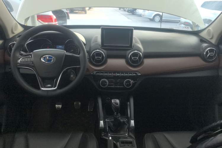 Used BAIC Changhe Q35 2016 1.5L Manual Smart Edition
