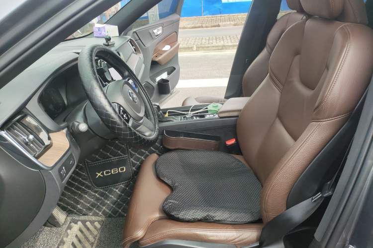 Used Volvo XC60 2021 T5 4x4 Smart Luxury Edition
