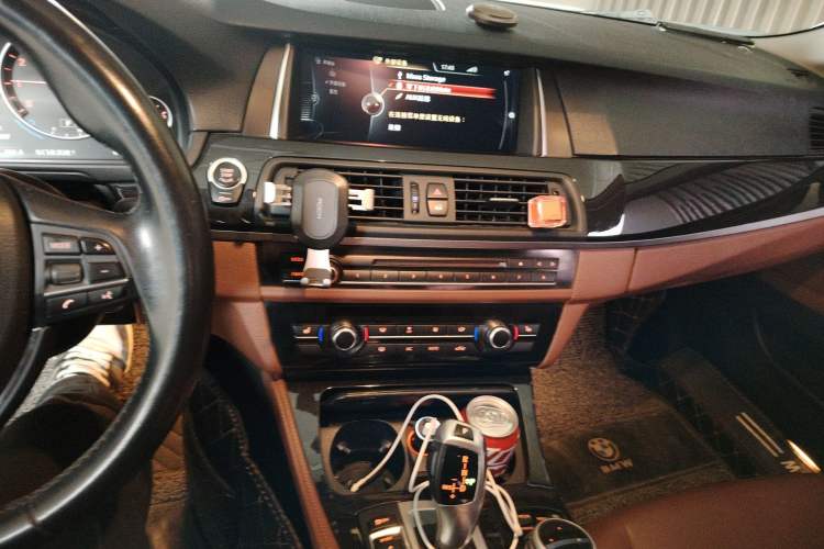 Used BMW 5 Series 2017 520Li Elegant Edition Audio And AC Panel