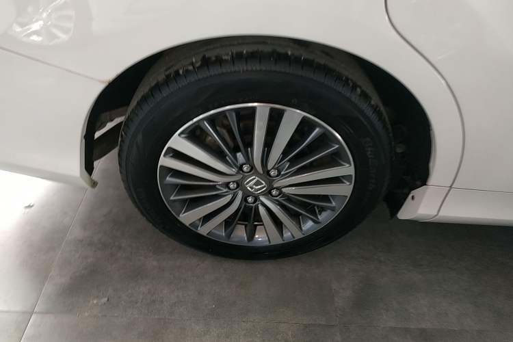 Used Honda Odyssey 2018 2.4L Smart Edition Right Rear Wheel Hub
