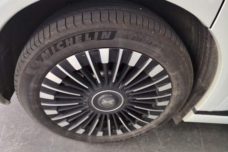 Used XPeng X9 2025 740 Ultra-Long Range Max
