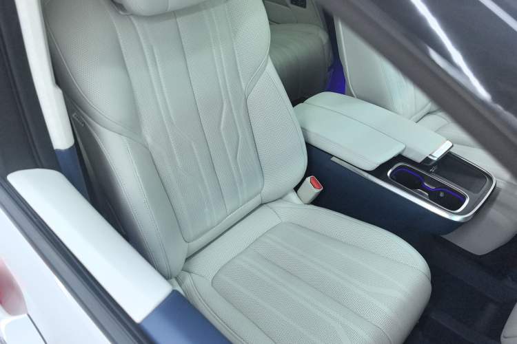 Used Buick Century 2023 2.0T Six-Seater Yinshi Edition