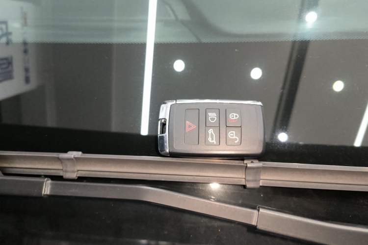 Used Land Rover Range Rover Velar 2024 Dynamic SE
