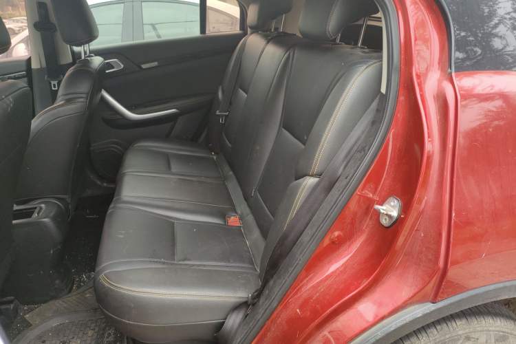 Used Dongfeng Aeolus AX4 2017 1.6L DCT Trendy Style