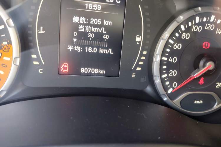 Used Jeep Renegade 2017 180T Automatic High-Energy Version Odometer Close Up