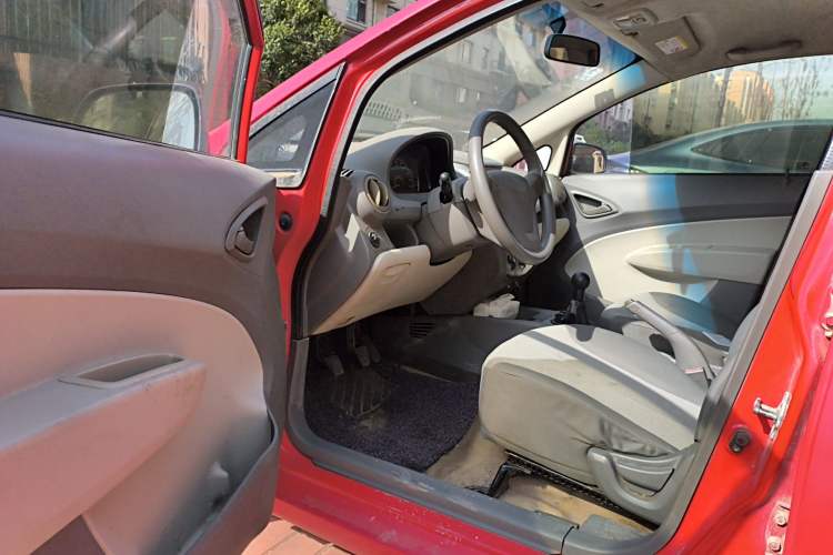 Used Chevrolet Sail 2013 Sedan 1.2L Manual Warm Edition Driver Seat