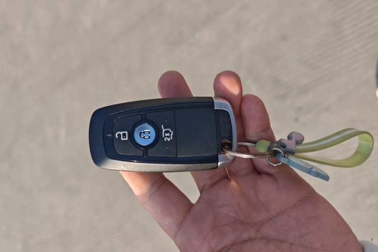 Used Ford Escape 2024 EcoBoost 245 Two-Wheel-Drive Titanium Edition