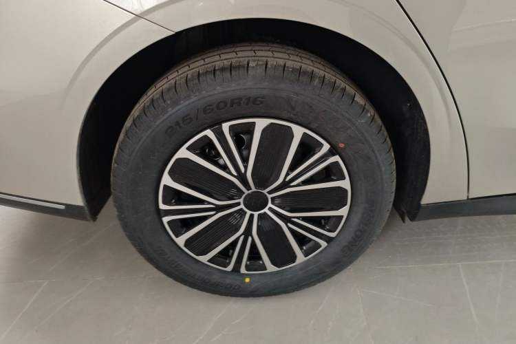 Used Geely Galaxy Galaxy Stellar 6 2026 Model 125km Free-Style Edition