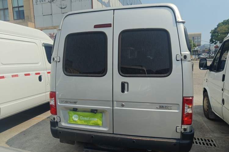 Used JMC Transit 2021 2.8T Space King Standard Version Short Wheelbase Mid-Height Roof 6-Seater Diesel Euro VI JX493