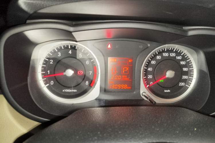 Used Venucia R50 2013 1.6L Automatic Luxury Edition
