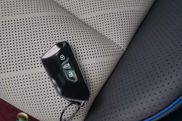 Used Volkswagen Golf 2025 300TSI R-Line