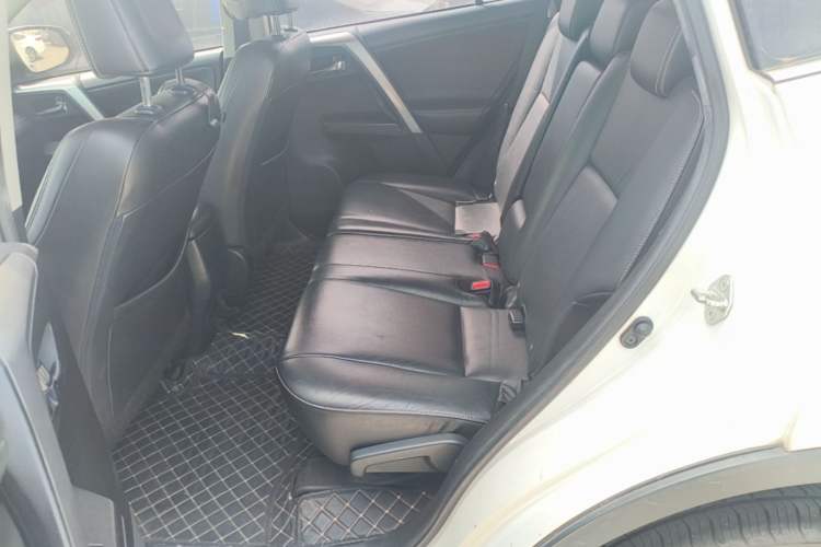 Used Toyota RAV4 2016 2.0L CVT Two-Wheel Drive Smart Edition China V Standard
