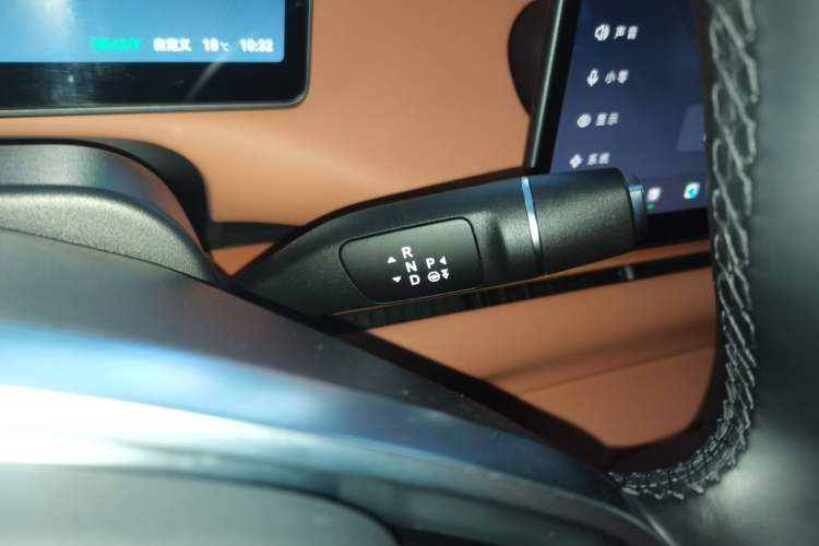 Used Leapmotor C16 2024 All-Electric 520 LiDAR Edition Gear Lever