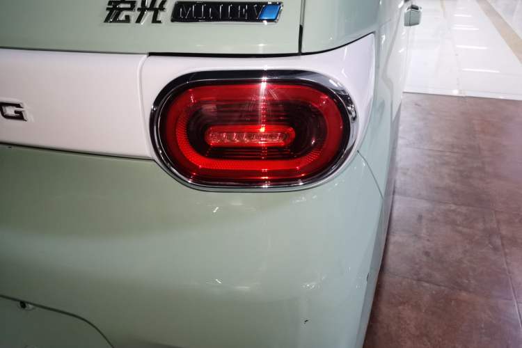 Used Wuling Hongguang MINIEV 2024 3rd Generation 215km Advanced Version
