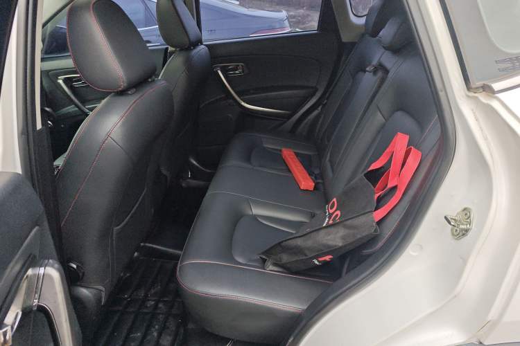 Used Bestune X80 2015 1.8T Automatic Luxury Model
