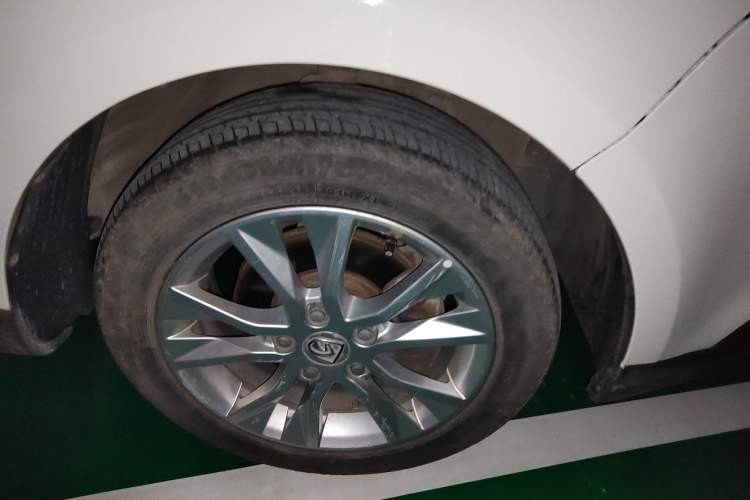 Used Baojun 730 2014 1.5L manual Comfort version 7 seats
