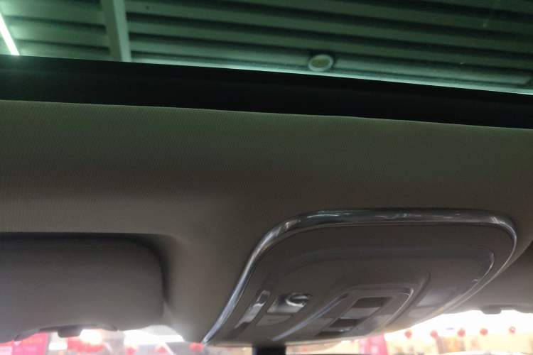 Used BYD S7 2016 2.0T Automatic Prestige Plus Headliner