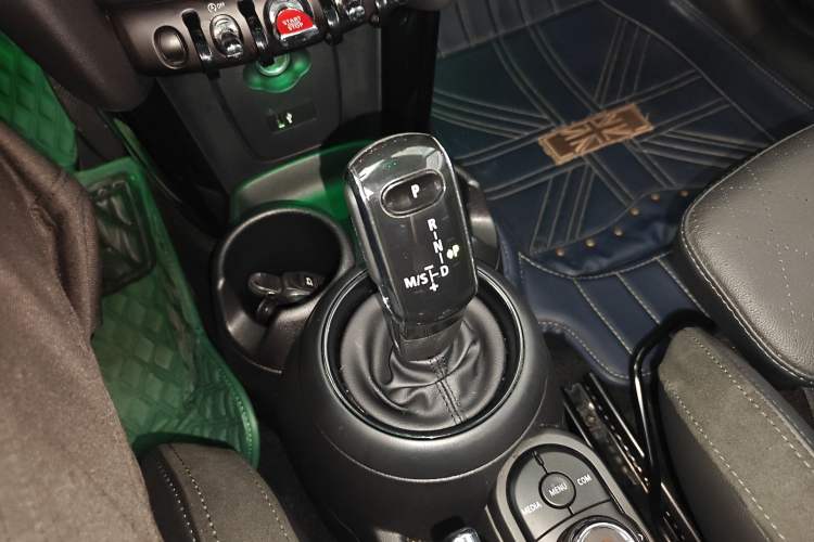 Used MINI MINI 2018 1.5T COOPER Artist