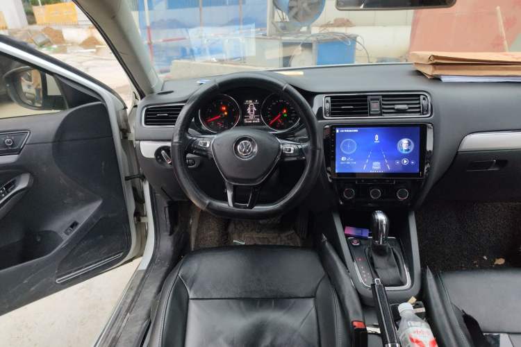Used Volkswagen Sagitar 2018 280TSI DSG Comfort Model Steering Wheel