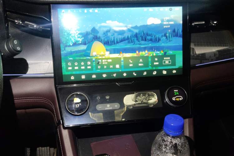 Used Lynk & Co 09 2021 2.0T Ultra Six-Seater
