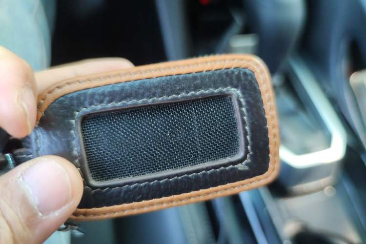 Used JMC Yusheng S350 2018 2.0T Automatic All-Wheel Drive Diesel Luxury Version with Sunroof 5 Seats
